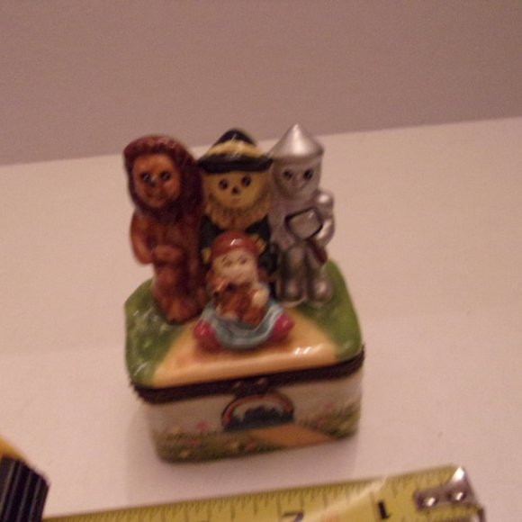 VINTAGE TRINKET BOX. WS1 - Picture 4 of 4